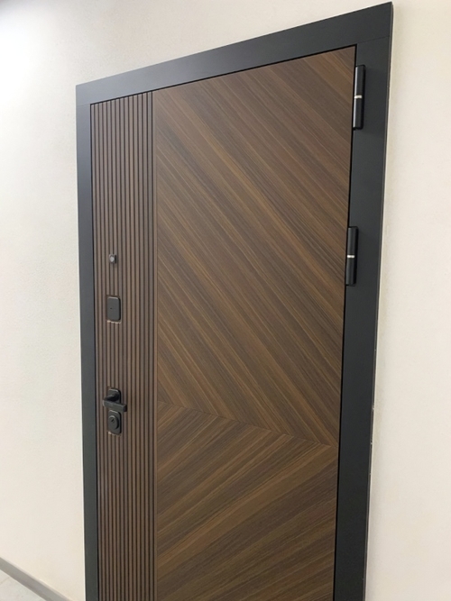 С панелью МДФ С панелью МДФ